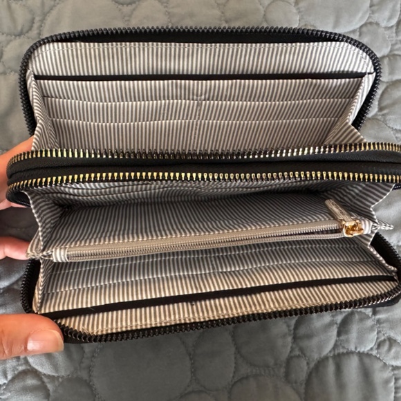 Women's Black Travelon Wristlet 8 Inches with Handle - Picture 6 of 10